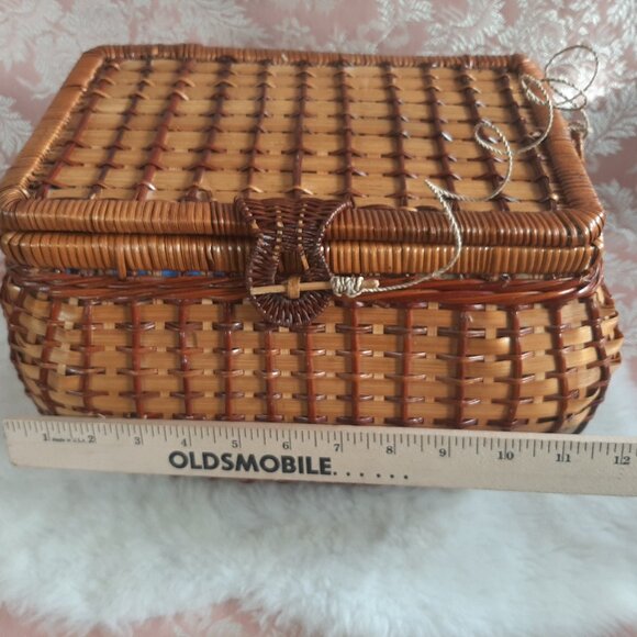 Vintage 1970s Colourful Sewing Box Craft Hobby Storage Wicker Basket - Picture 13 of 15